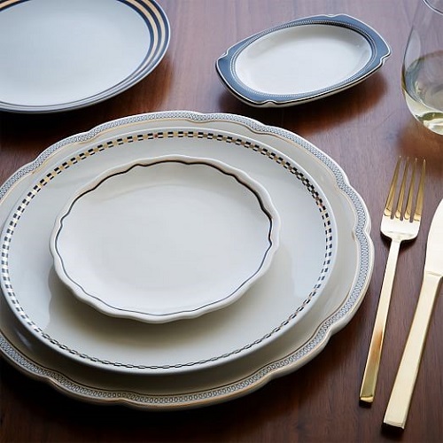 Dinnerware set